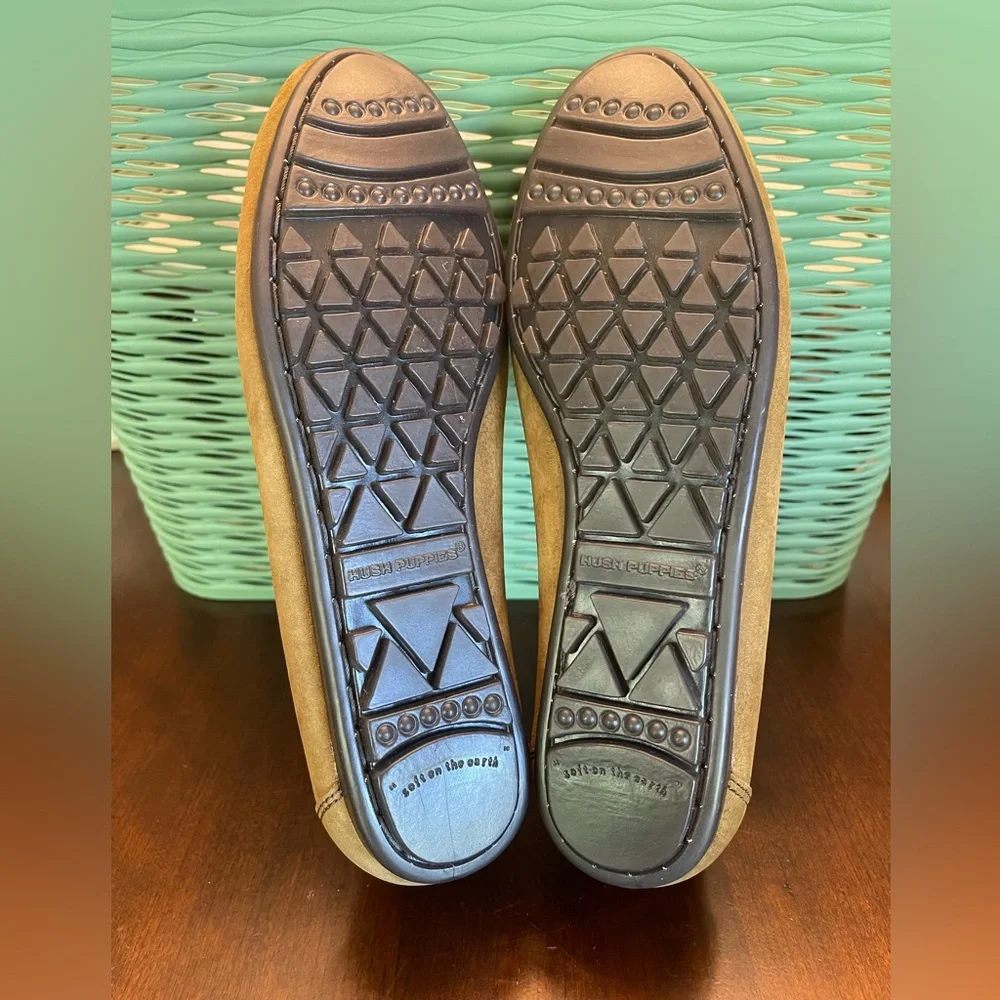 NWOT Hush Puppies Easy Time Slip On Women's Shoe - Picture 9 of 9